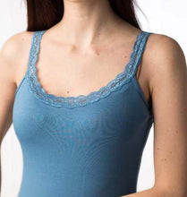 Carica l'immagine nel visualizzatore di Gallery, Top donna comfort in modal con spalline, fondo in pizzo, 92% modal, 8% elastomero - IntimoCamy