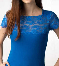 Carica l'immagine nel visualizzatore di Gallery, Maglia mezza manica con carré in pizzo comfort, 92% modal, 8% elastomero - IntimoCamy