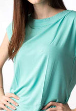 Carica l'immagine nel visualizzatore di Gallery, Maxi canotta scollo barchetta comfort , orli stondati, 92% modal, 8% elastomero - IntimoCamy