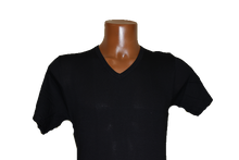Carica l'immagine nel visualizzatore di Gallery, T-shirt uomo scollo a V 100% cotone sanforizzato - IntimoCamy