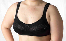 Carica l'immagine nel visualizzatore di Gallery, Reggiseno in pizzo elasticizzato, 50% cotone, 42% poly, 8% elastomero - IntimoCamy