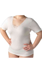 Carica l'immagine nel visualizzatore di Gallery, Camiciola mezza manica donna, lana/cotone, con inserto macramè - IntimoCamy