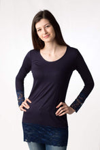 Carica l'immagine nel visualizzatore di Gallery, Maxi maglia girocollo, fondo in modal e maniche con pizzo, 92% modal, 8% elastomero - IntimoCamy