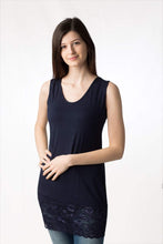 Carica l'immagine nel visualizzatore di Gallery, Maxi maglia spalla larga con fondo in pizzo, 92% modal, 8% elastomero - IntimoCamy