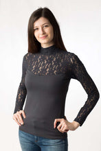 Carica l'immagine nel visualizzatore di Gallery, Lupetto manica lunga, davanti e maniche in pizzo, 92% modal, 8% elastomero - IntimoCamy