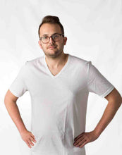 Carica l'immagine nel visualizzatore di Gallery, T-shirt uomo scollo a V, 100% cotone - IntimoCamy