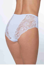 Carica l'immagine nel visualizzatore di Gallery, Slip donna midi con inserti in pizzo sul retro, 90% cotone, 10% elastomero - IntimoCamy